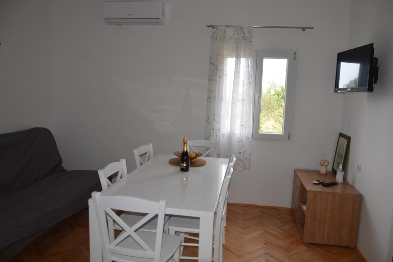 Apartments By The Sea Stara Novalja, Pag - 9396 Exterior photo